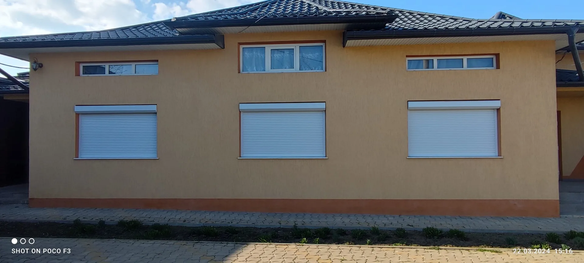 Rulouri exterioare din aluminiu: protecție și intimitate