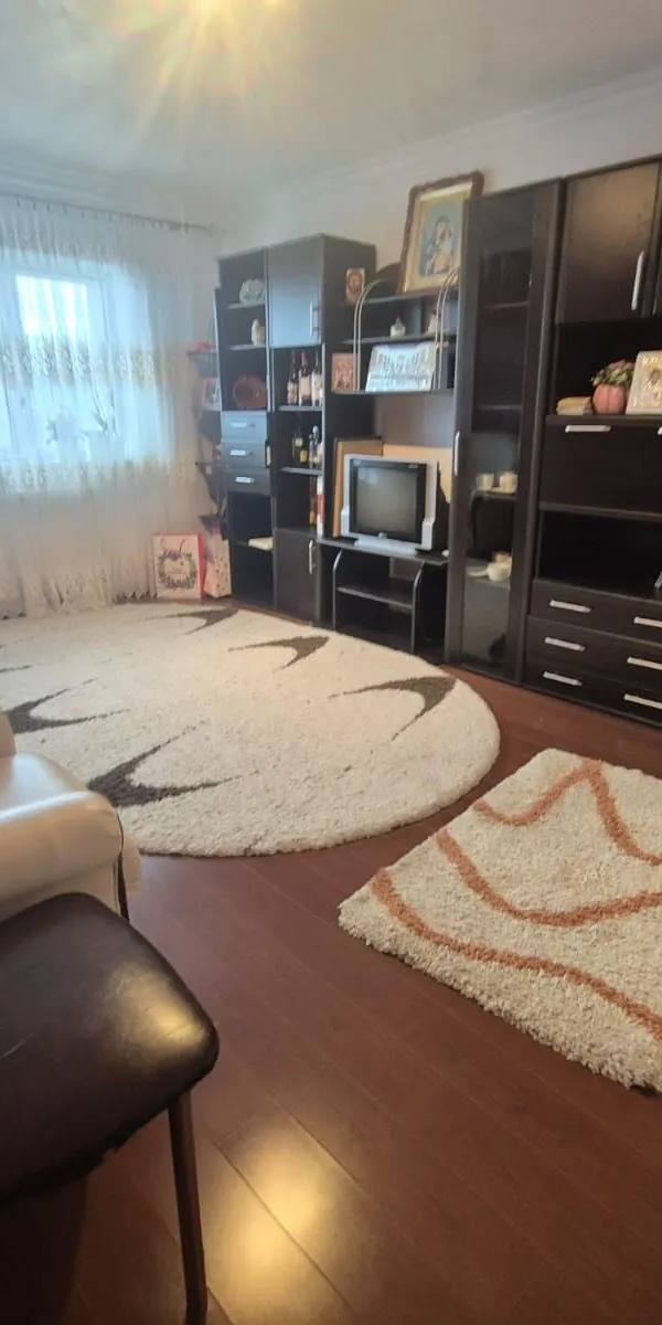 Apartament 3 camere Obcini de vanzare