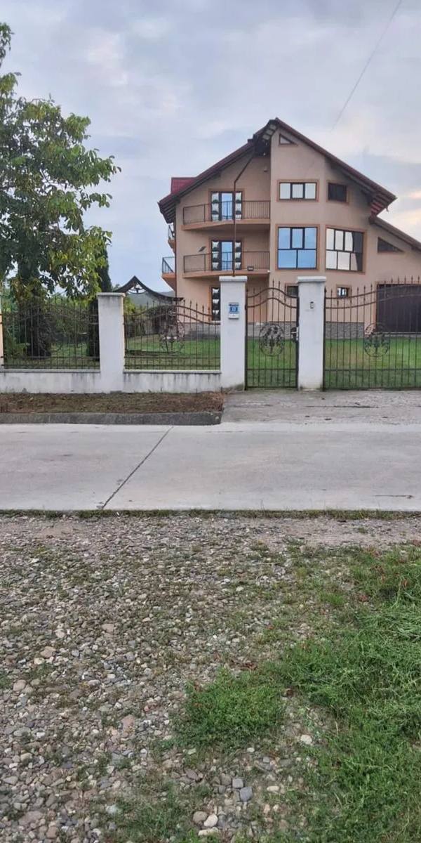 Casa Mitoc-Lipoveni de vanzare